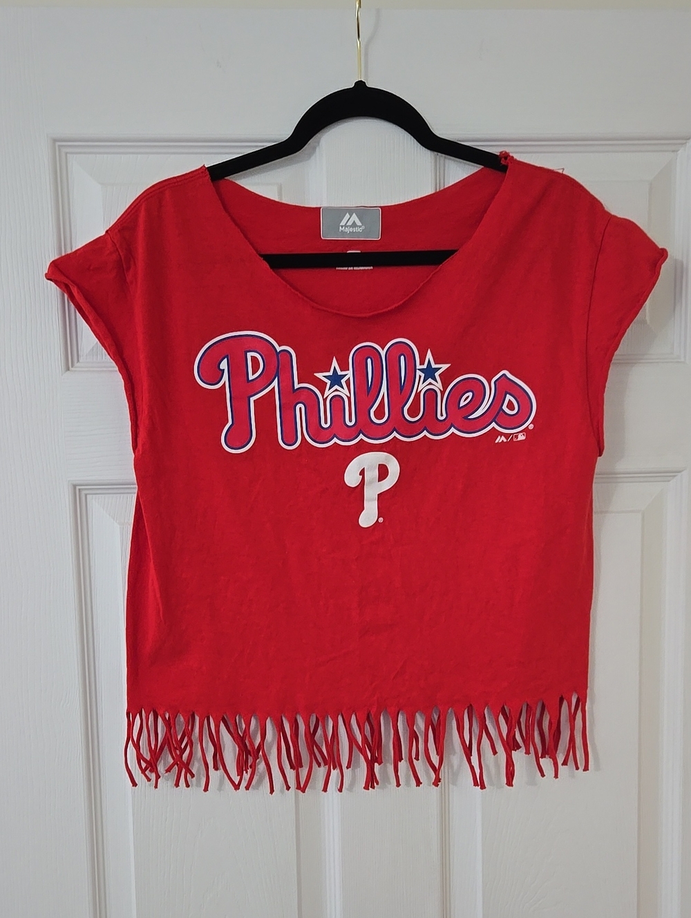 Majestic Philadelphia Phillies Red Fringe Cropped Baseball T-Shirt